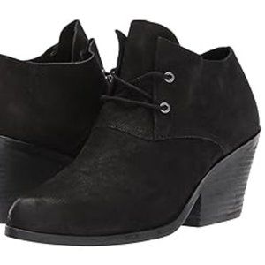 Eileen Fisher Charlie black nubuck lace-up booties, size 9.5 EUC!
